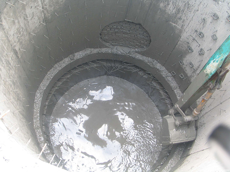 大直径沉井水冲刷泵系统运行平台及施工方法及流程